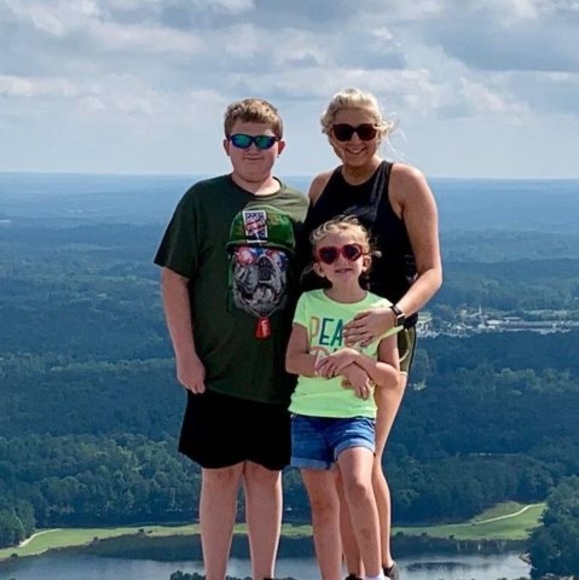 Meet your Posher, Alison - Picture 1 of 1